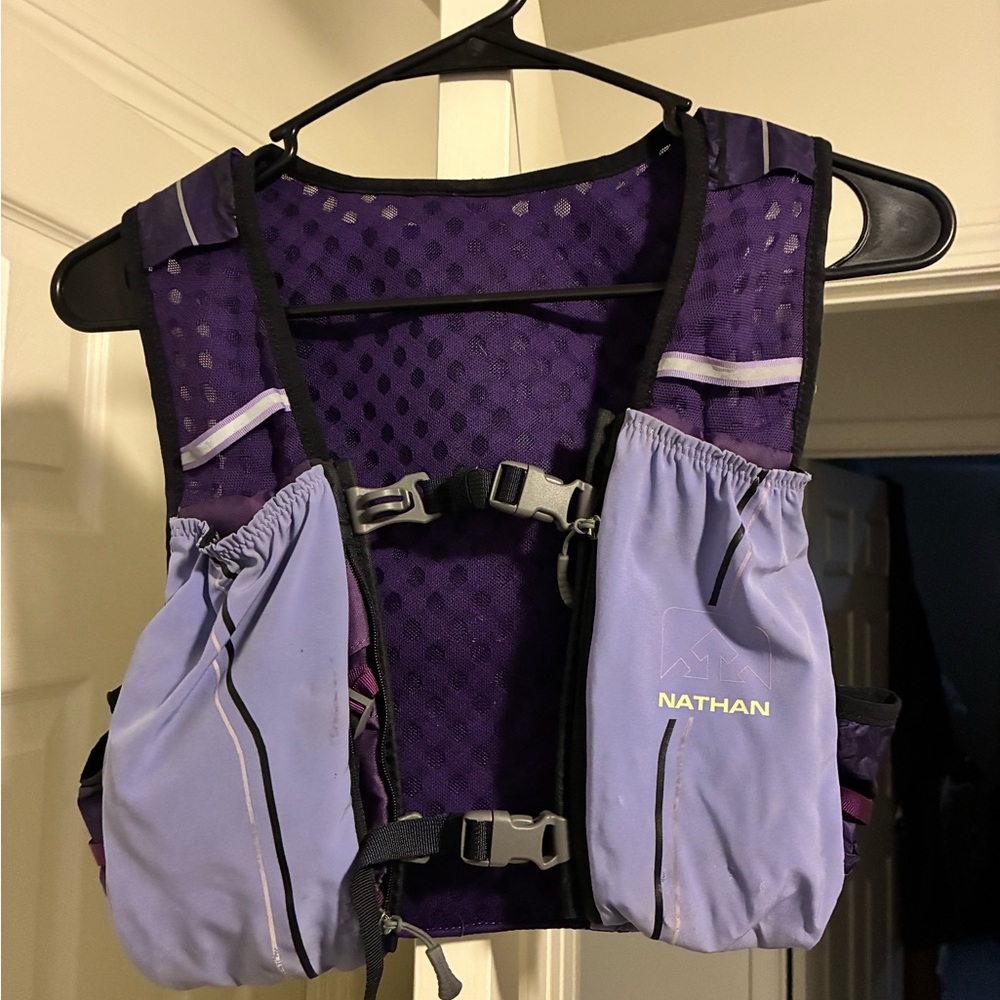 Nathan Purple Hydration Running Vest